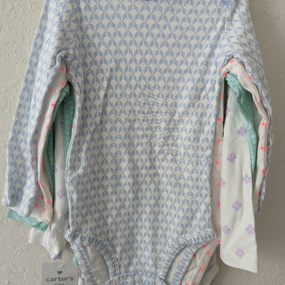 Carter's Long Sleeve 4 piece body suits 24 months - Picture 1 of 7